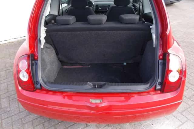 Nissan Micra (2009) thumbnail 6