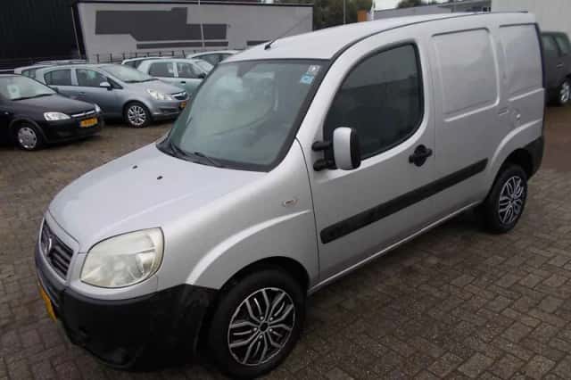 Fiat Doblò (2009) thumbnail 1