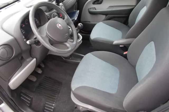 Fiat Doblò (2009) thumbnail 3