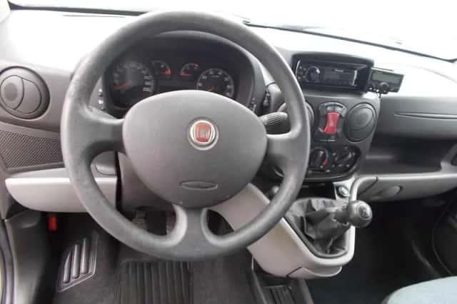 Fiat Doblò (2009) thumbnail 5