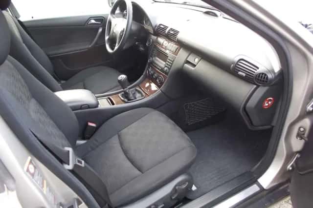 Mercedes-Benz C-Klasse (2005) thumbnail 4