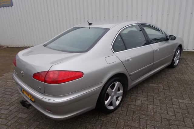 Peugeot 607 (2006) thumbnail 2