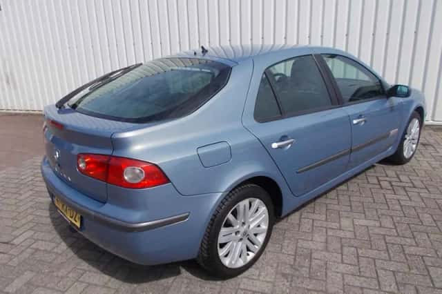 Renault Laguna (2005) thumbnail 2