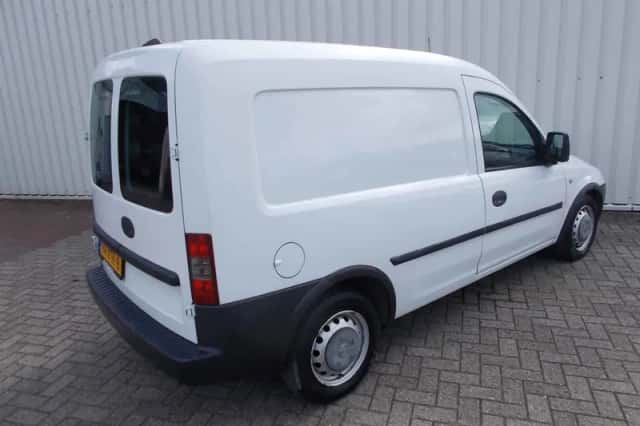 Opel Combo (2008) thumbnail 2