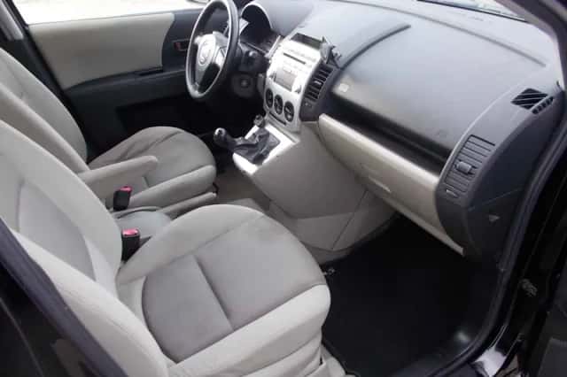 Mazda 5 (2006) thumbnail 6