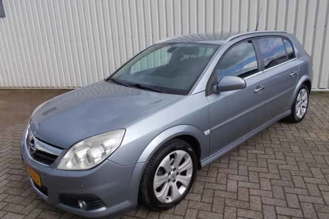 Opel Signum (2007) thumbnail 1