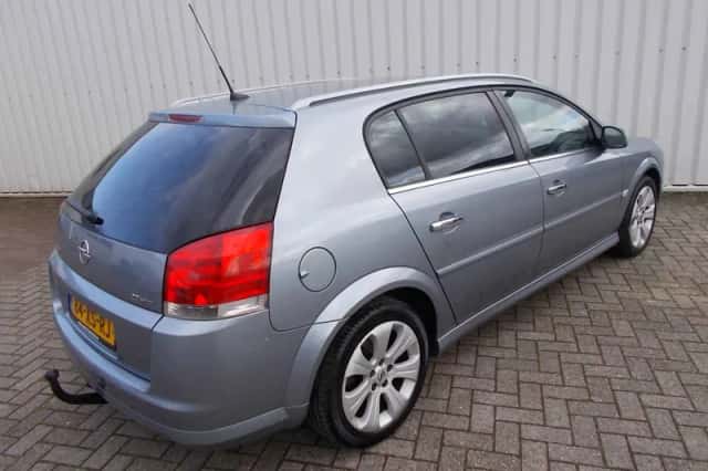 Opel Signum (2007) thumbnail 2