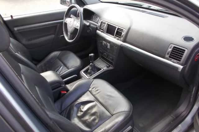 Opel Signum (2007) thumbnail 4