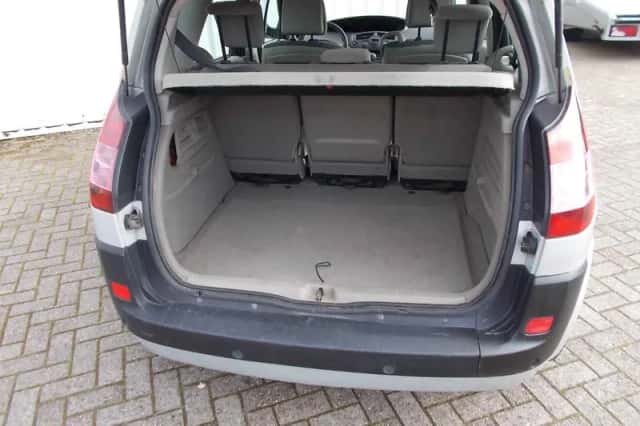 Renault Scénic (2004) thumbnail 6