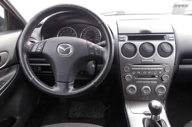 Mazda 6 (2005) thumbnail 5