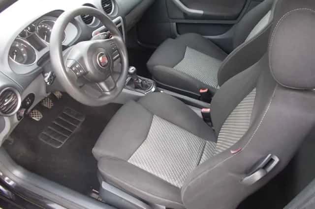 SEAT Ibiza (2008) thumbnail 3