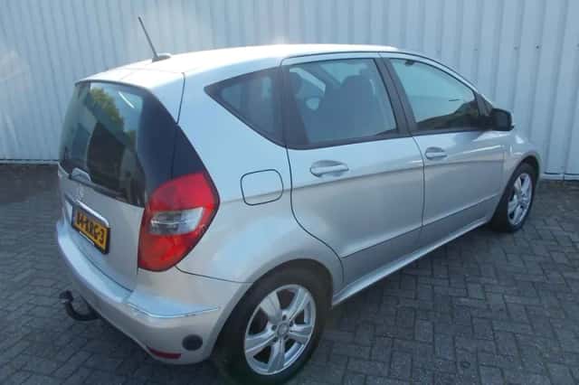 Mercedes-Benz A-Klasse (2010) thumbnail 2