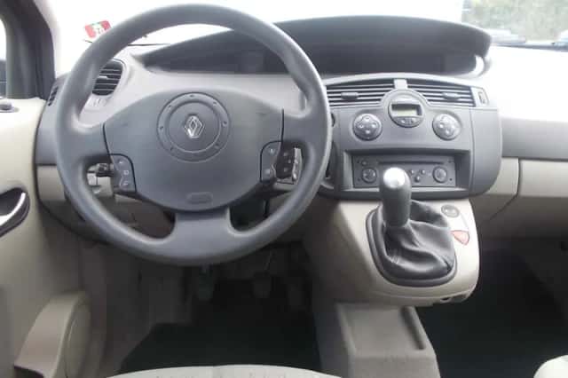Renault Scénic (2006) thumbnail 5