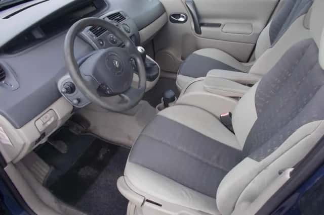 Renault Scénic (2005) thumbnail 3