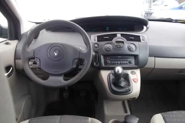 Renault Scénic (2005) thumbnail 5