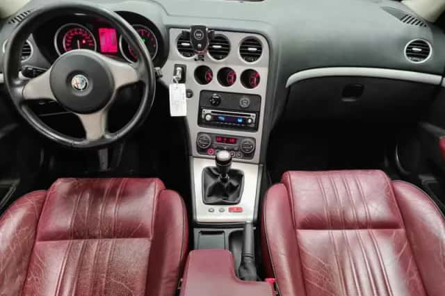 Alfa Romeo 159 (2007) thumbnail 5