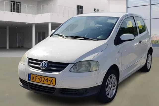 Volkswagen Fox (2009) thumbnail 1