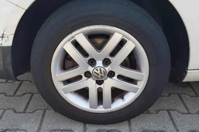 Volkswagen Fox (2009) thumbnail 6