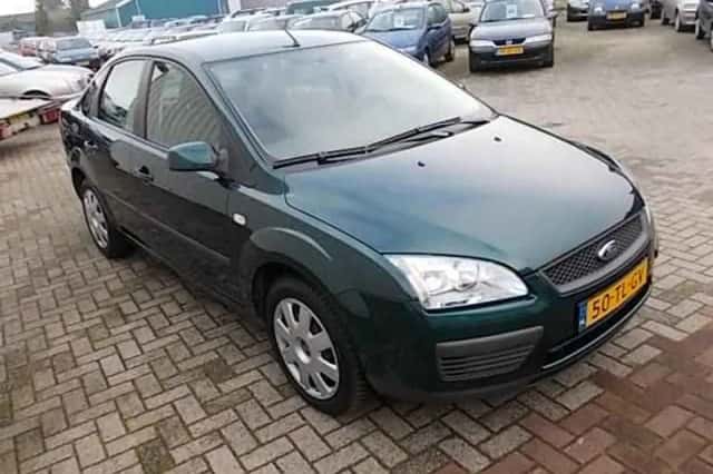 Ford Focus (2006) thumbnail 3