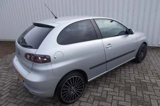 SEAT Ibiza (2006) thumbnail 2