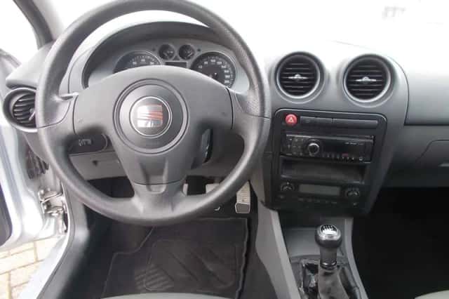 SEAT Ibiza (2006) thumbnail 5
