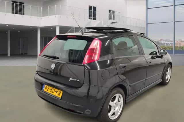 Fiat Grande Punto (2007) thumbnail 3