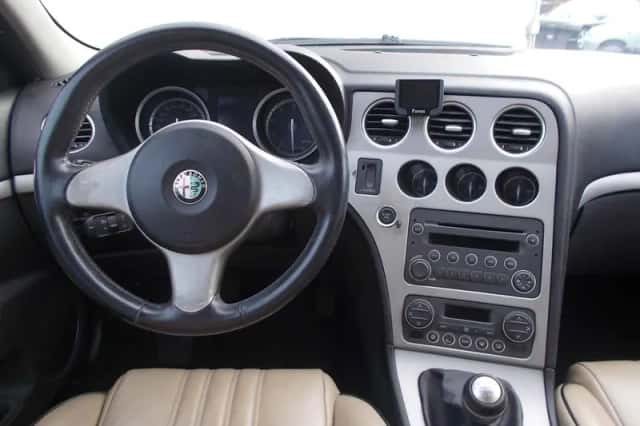Alfa Romeo 159 (2007) thumbnail 5