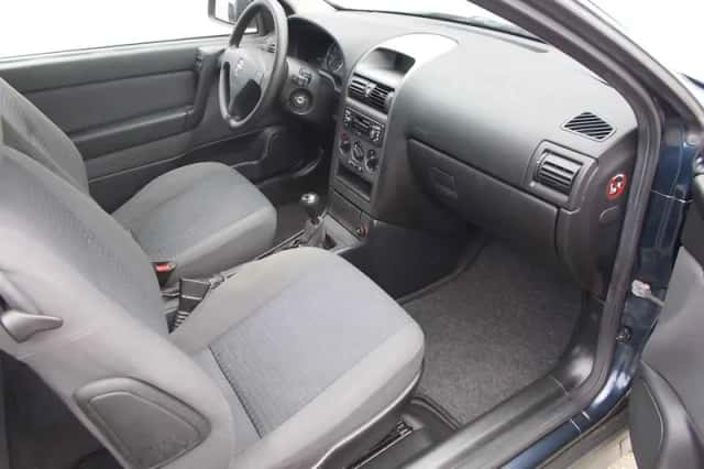 Opel Astra (2003) thumbnail 4