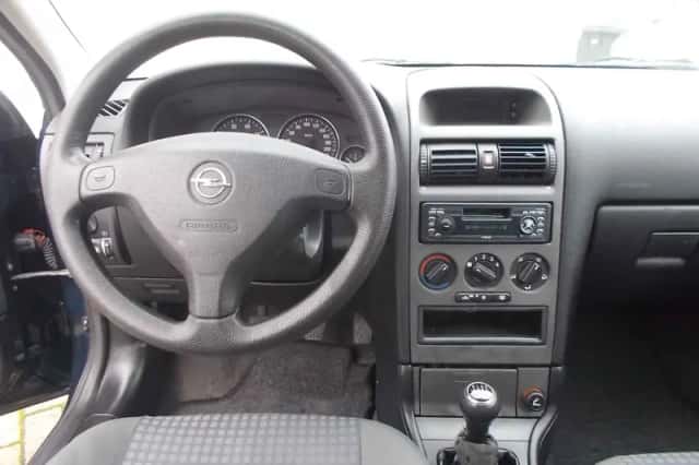Opel Astra (2003) thumbnail 5