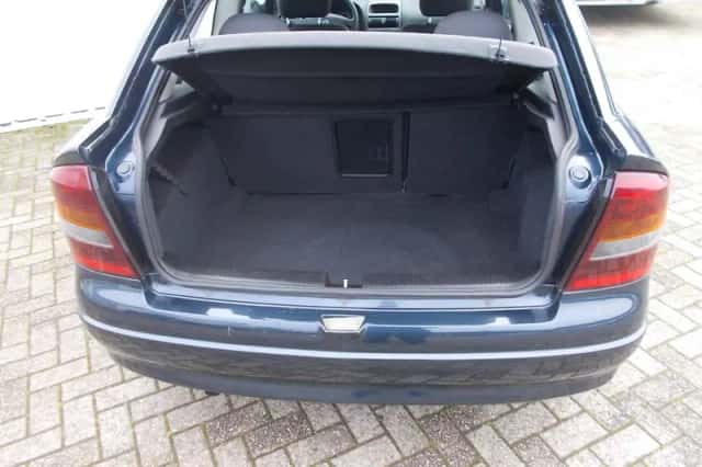 Opel Astra (2003) thumbnail 6