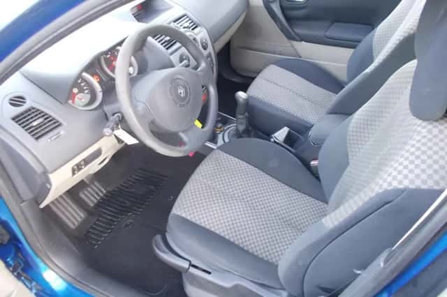 Renault Mégane (2004) thumbnail 3