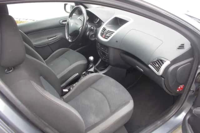 Peugeot 206+ (2009) thumbnail 4
