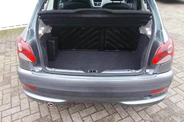 Peugeot 206+ (2009) thumbnail 6