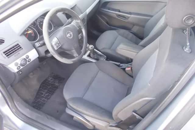 Opel Astra (2007) thumbnail 3