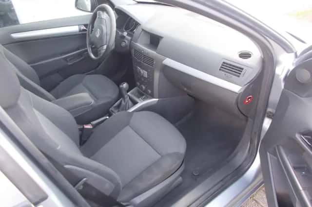 Opel Astra (2007) thumbnail 4