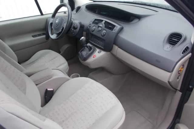 Renault Scénic (2006) thumbnail 4