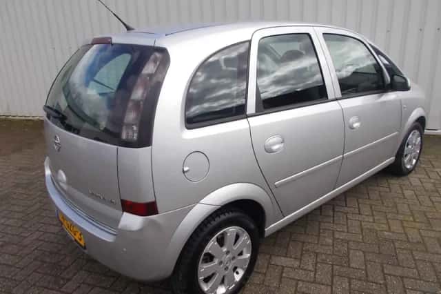 Opel Meriva (2008) thumbnail 2
