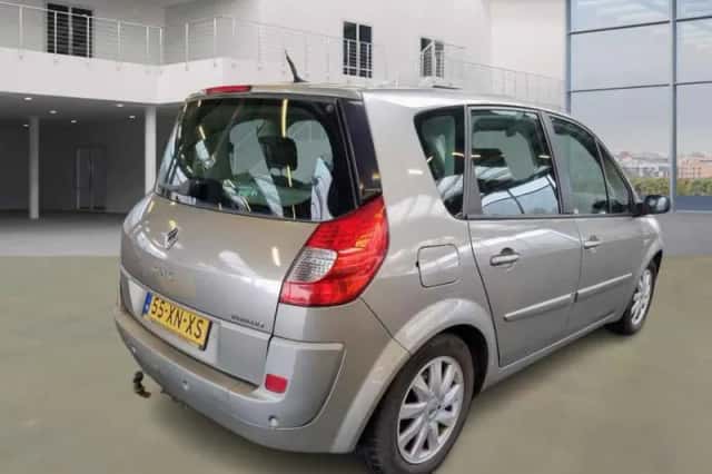 Renault Scénic (2007) thumbnail 2