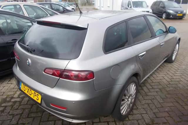 Alfa Romeo 159 (2007) thumbnail 2