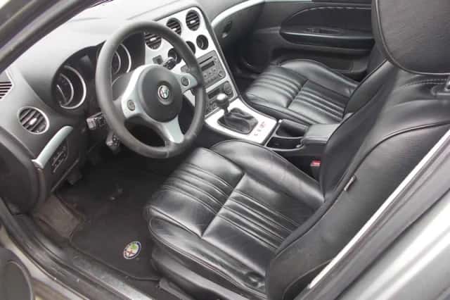 Alfa Romeo 159 (2007) thumbnail 3