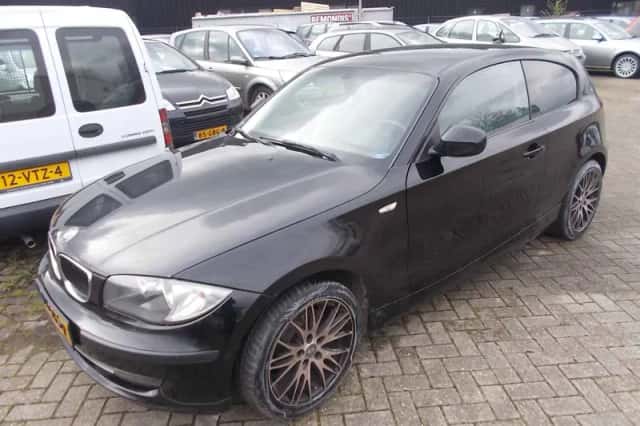 BMW 1-Serie (2010) thumbnail 1