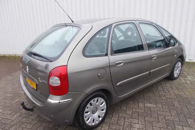 Citroën Xsara Picasso (2010) thumbnail 2