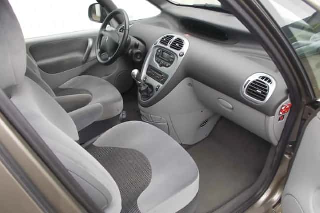 Citroën Xsara Picasso (2010) thumbnail 4
