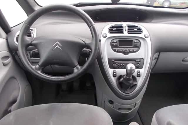 Citroën Xsara Picasso (2010) thumbnail 5