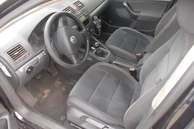 Volkswagen Jetta (2006) thumbnail 2
