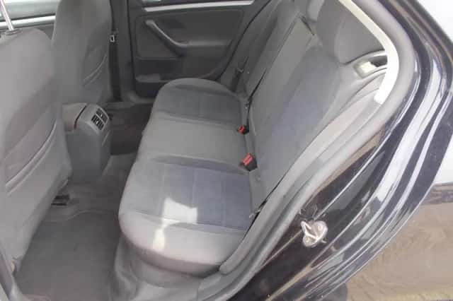 Volkswagen Jetta (2006) thumbnail 3