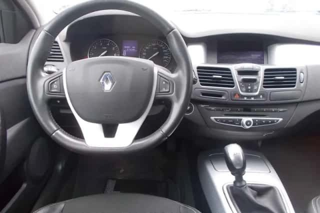 Renault Laguna (2008) thumbnail 5