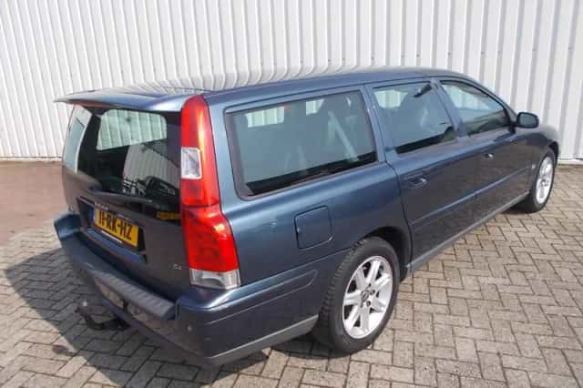 Volvo V70 (2005) thumbnail 2