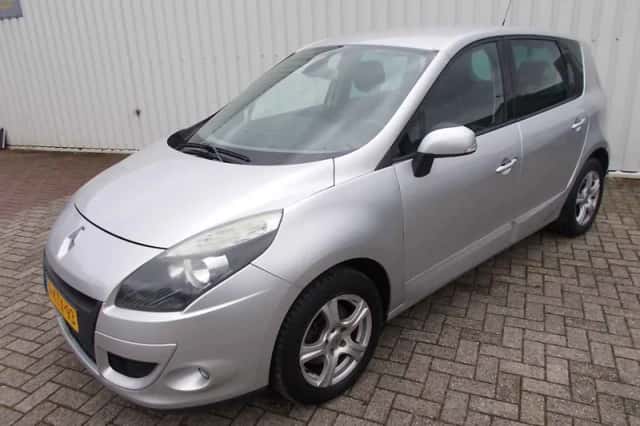 Renault Scénic (2009) thumbnail 1