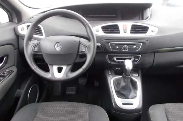 Renault Scénic (2009) thumbnail 5